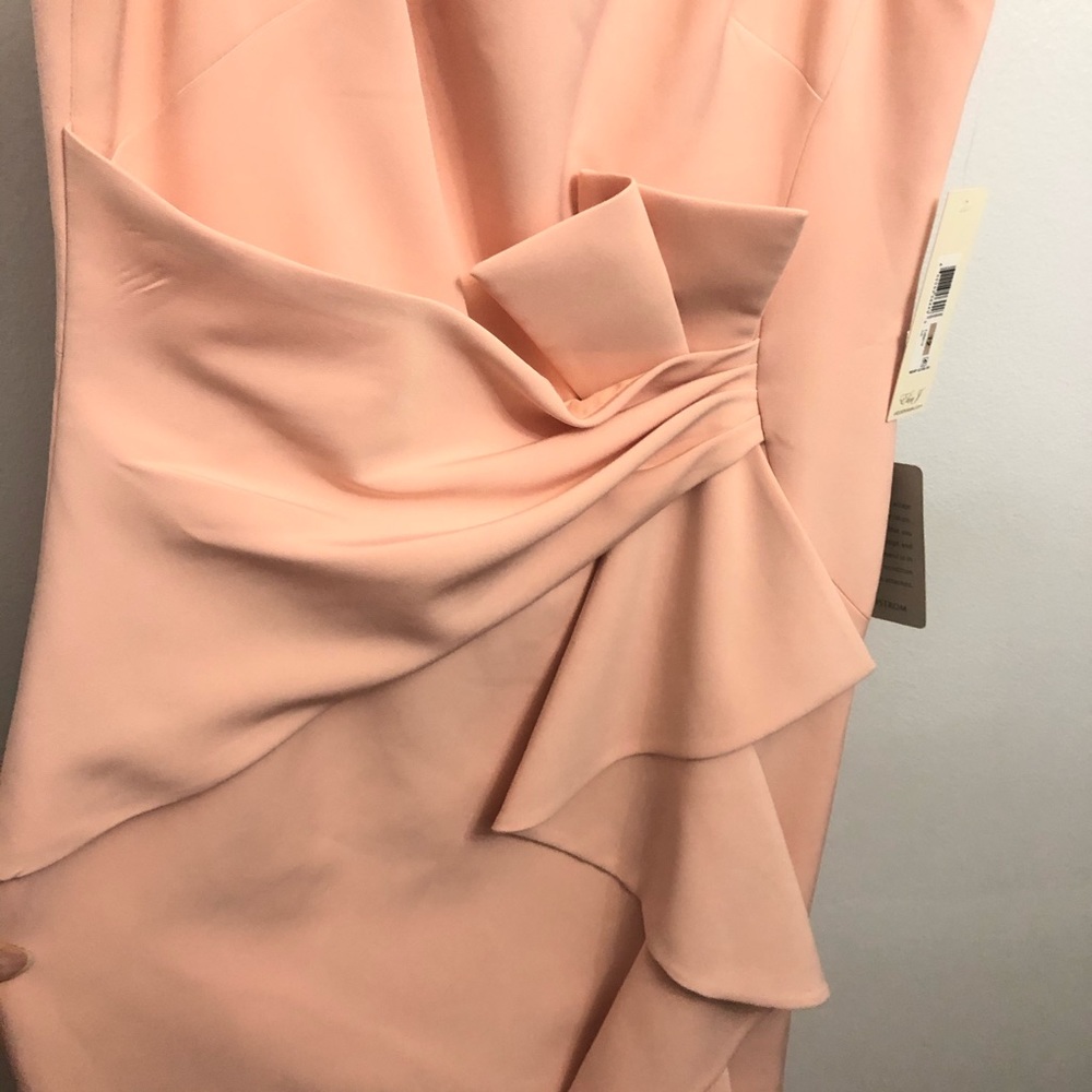 Eliza J Ruffle Front Gown - Picture 5 of 8